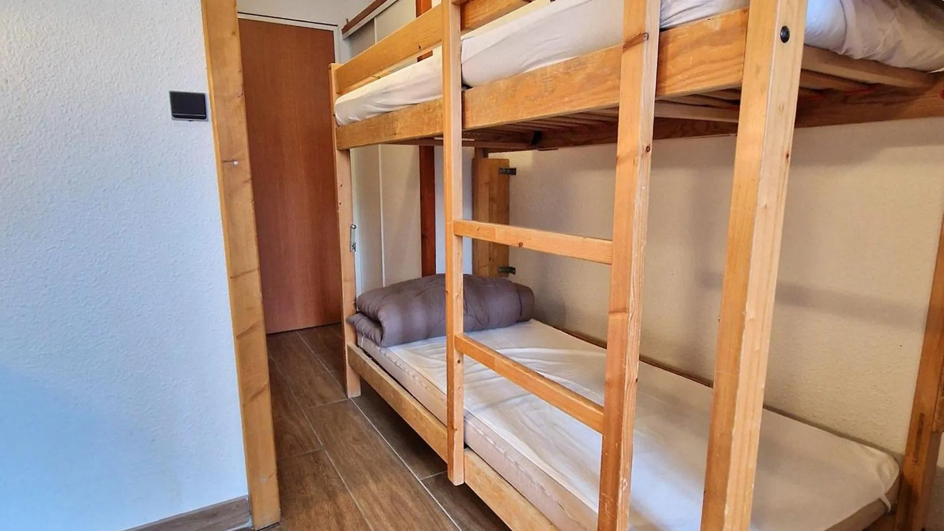 Studio Au Coeur De La Station Avec Terrasse, Skis Aux Pieds, Pour 4 Personnes - Fr-1-265-346 Modane